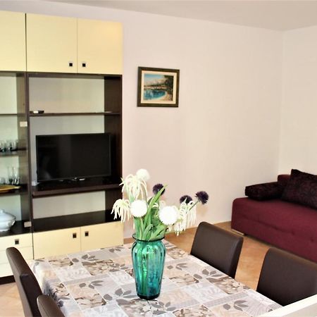 Apartments Raos Макарска Экстерьер фото